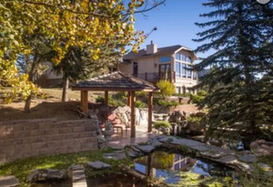 2 Nights Bed & Breakfast - Master suite