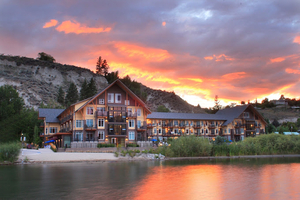 Summerland Waterfront Resort, Spa and Dinner
