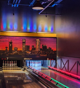 Hyperbowling in the Deer District up to 20 people
