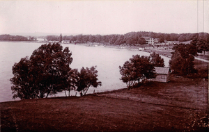 Historic Boat Tour & Lunch at Oconomowoc Lake Club