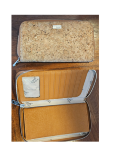 Thirty One Tan Metallic Cork Style Jewel Wallet
