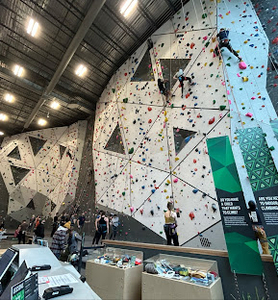 Crag X Climbing Centre - Beginner Lesson for 2 (2)