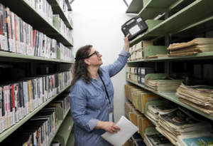 2nd Follow-the-Library-Books Tour w/ Molly Warren