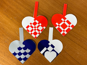 #029 Flettede Julehjerter (Woven Hearts) - Set D