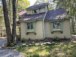 001.)   Poconos Retreat, 3 days/2 nights