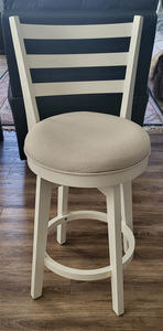 035.5.)  Bee and Willow Counter Ht. Swivel Chair