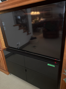 Lot #025 - 55" Flat Screen Smart TV Samsung
