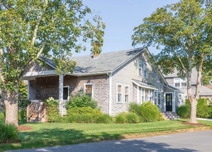 Nantucket House for Christmas Stroll Weekend