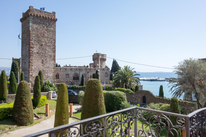 CHÂTEAU DE LA NAPOULE 6 night stay