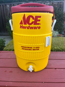 Igloo Five Gallon Water Cooler with Cup Dispenser