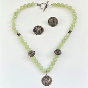 Black Horse Design "White Hare of Howden" Set