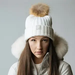 OMARI Pom Pom hat