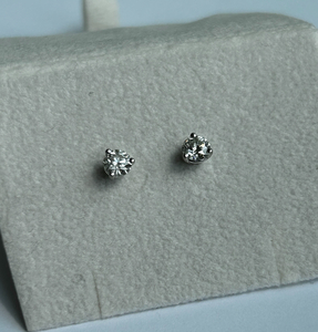 Diamond Stud Earrings - 18K White Gold