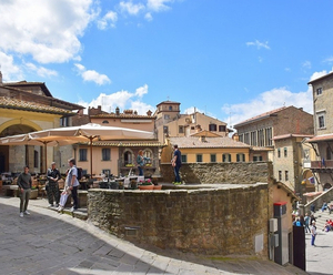 AUTHENTIC FLAVORS OF TUSCANY
