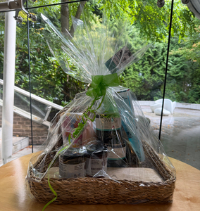 Pizzazz Gourmet Appetizer Basket