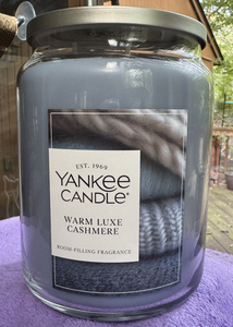 028. Yankee Candle Apothecary Jar Candle