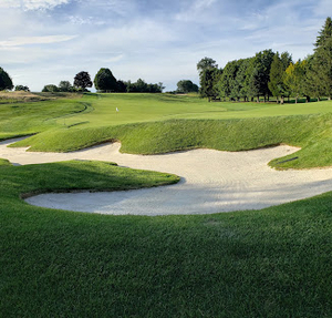 A Round of Golf and Drinks at The Patterson Club