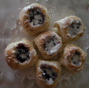 Blueberry filled sweet rolls