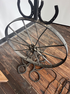 TABLE & LAMP