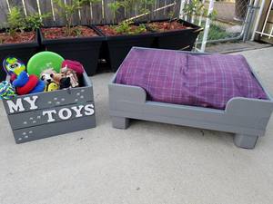 Pallet Wood Bed and matching Toy Box  with Toys