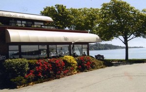Driftwood inn141 s300