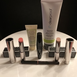 Mary Kay Gift Bundle