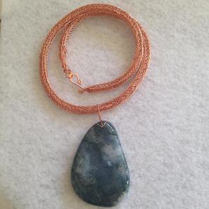 Copper Viking Knit Necklace with Agate Pendant