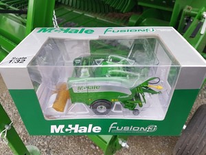 Modelmchalebaler s300