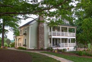 Two Nights At Restored VA Farmhouse-Three Beeches