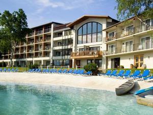 Goldenarrowlakesideresort s300