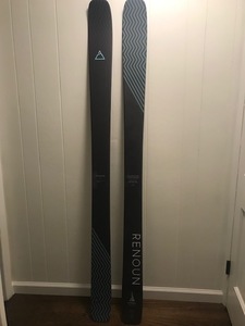 Renoun Skis