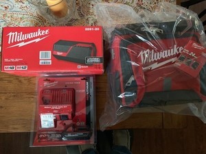 Milwaukee Tool M18 Cooler & Bluetooth Radio