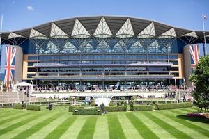 Royal Ascot VIP Experience (2) People