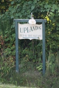 Upland inn s300