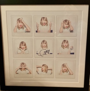 Taylor Swift Autographed photo