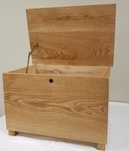 Amish chest s300