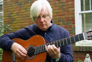 Don peris pic playing guitar s300