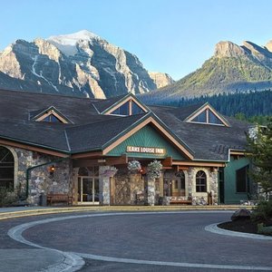 004. Lake Louise Getaway