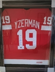 Autographed Steve Yzerman Jersey