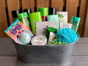 Beauty gift basket