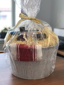 Stonewall Kitchen Gift Basket