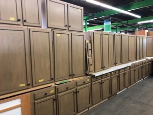 28 Piece Cabinet Set