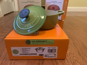 LeCreuset 4 Camembert Bakers & 1quart dutch oven