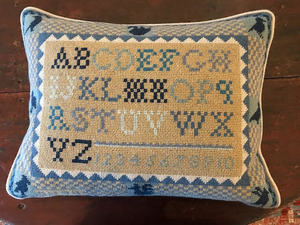 Needlepoint pillow front s300