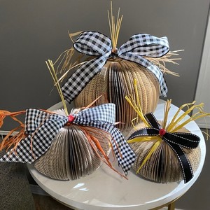Pumpkin Décor (set 2 of 2)