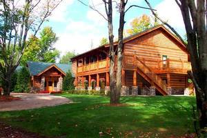 Lumberjack Lodge: One Night Stay (18 people)