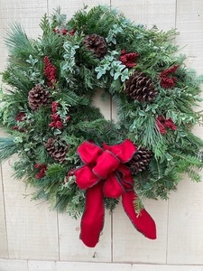 Sun Harvest Greenhouses Christmas Wreath