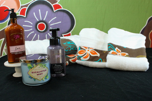 Hawaiian Towel Set & Bath & Body Works Gift Set