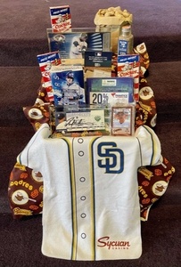 Padres Super Fan Basket