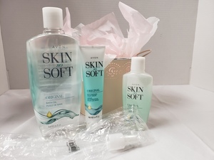 Lot 147 Avon Skin So Soft gift basket